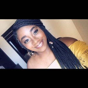 Meet your Posher, Ashley